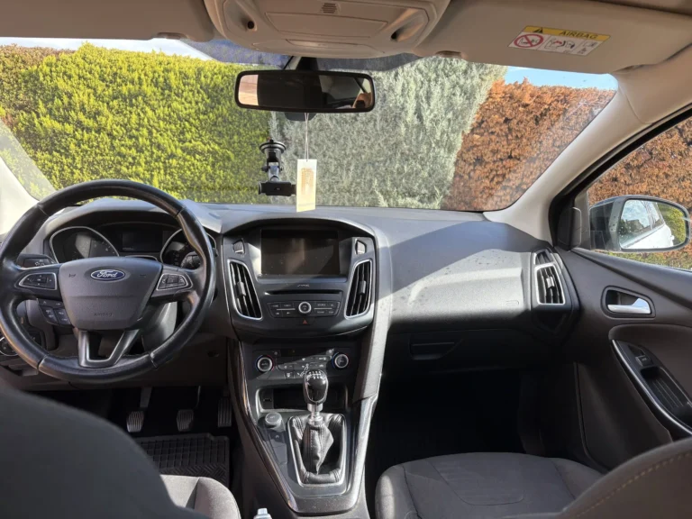 Ford Focus dashboard interior